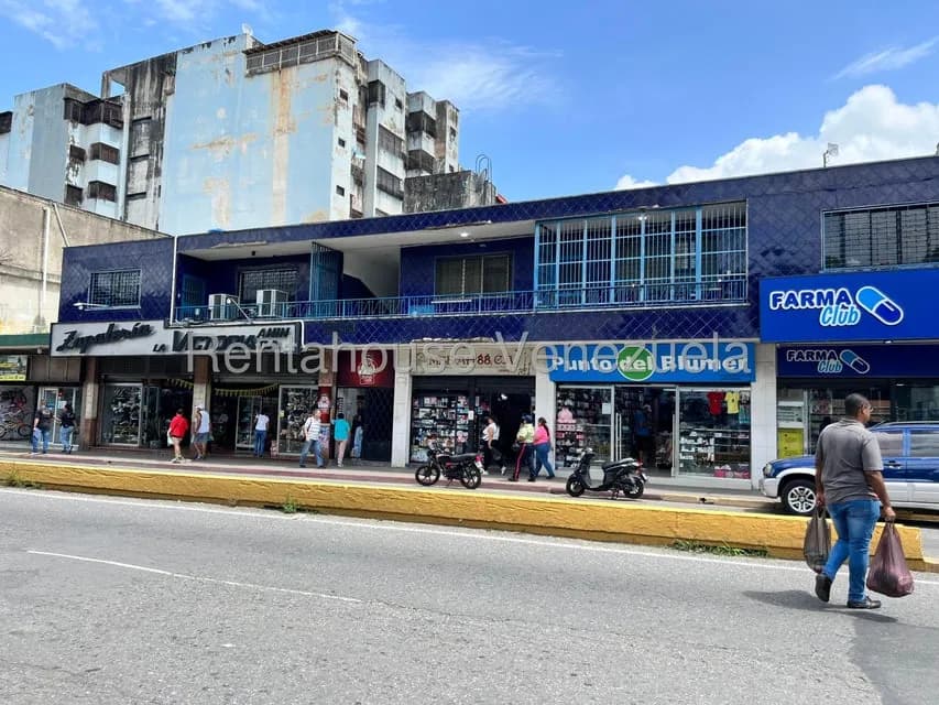 Comercial (Oficina) en Alquiler en Avenida Loreto, Aragua