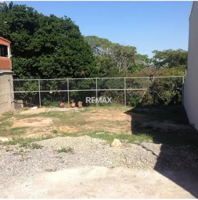 Exclusivo Terreno en Venta en el conjunto Residencias Alquerías, zona Este de Barquisimeto