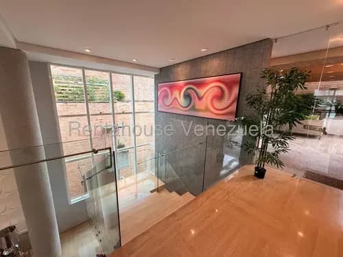 Apartamento De Lujo Ubicado En Campo Alegre Ravv
