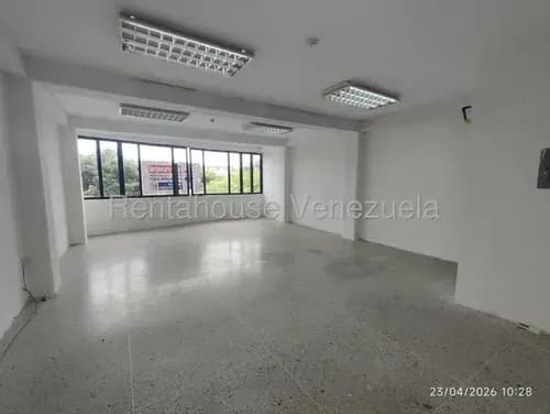 Jean Pavon Tiene Excelente Oficina Local En Alquiler En La Avenida Libertador Cercana A La Av. Bracamonte Este De Barquisimeto Lara 26-18575