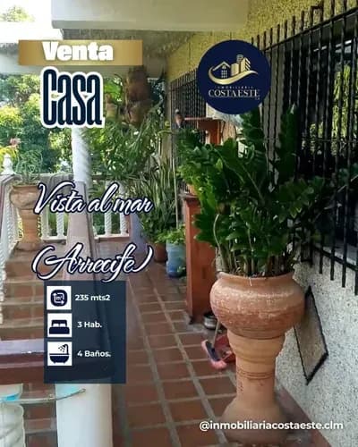 Amplia Casa Ubicada En Vía Las Tunitas. Dos Plantas