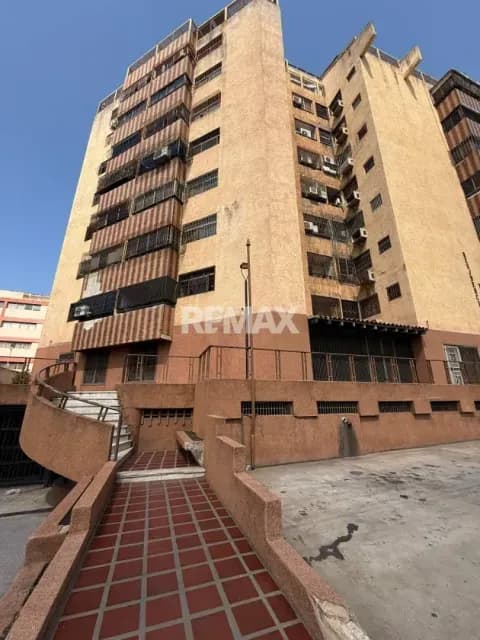 OFICINA EN PB EDIFICIO RIVERA EN VENTA, ZONA NORTE