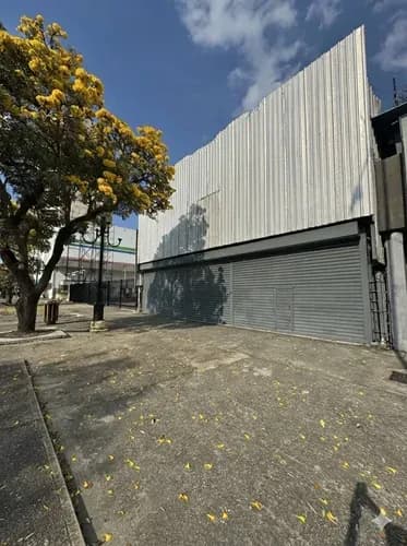 Local Comercial Av Bolivar Valencia Frente Al Polideportivo Misael Delgado Mag599531 Clientes Solo Directos - Abtenerse Asesores Inmobiliaros