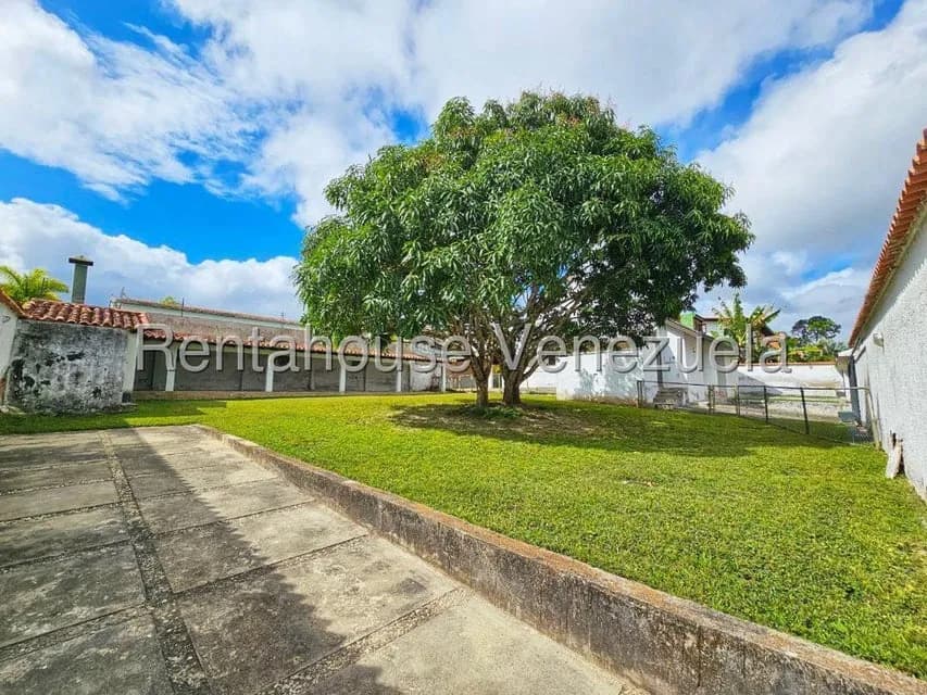 Casa (Duplex) en Venta en Lomas de La Lagunita, Distrito Metropolitano