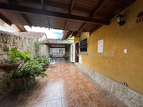 Casa Quinta En Venta En El Castaño Maracay Zona Norte Excelente Ubicación Amplia Cómoda Segura Nela 25-2902