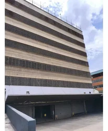 Excelente Edificio Comercial, Municipio Libertador, Caracas.
