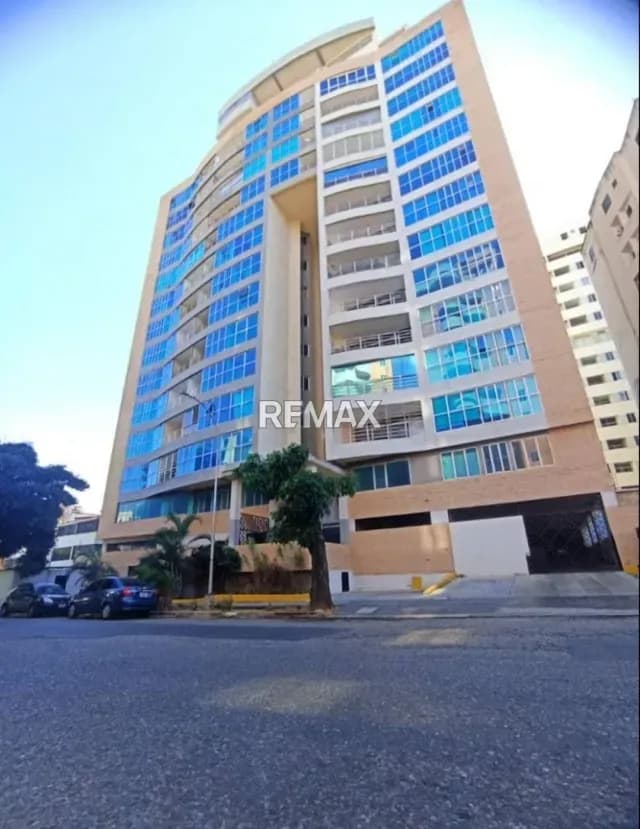 EXCLUSIVO EN SABANA LARGA Alquiler en Res. Sevilla Villarreal, Torre A