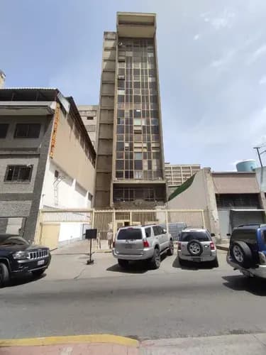 Se Vende Oficina 46m2 A Media Cuadra De La Av. Lecuna