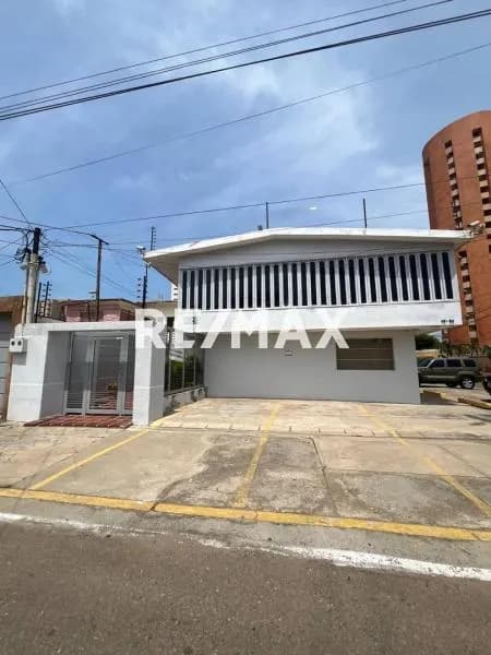 ALQUILA LOCAL EN TIERRA NEGRA