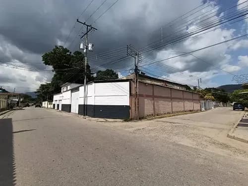 Galpon En El Sector El Toco Guacara Estado Arabobo Lm Vende