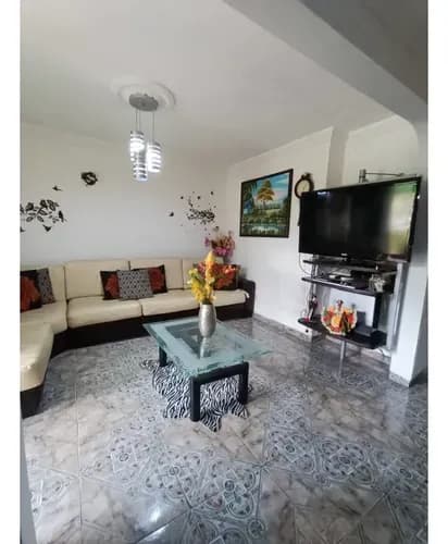 Se Vende Casa 200m2 4h/3b/2p Colinas De Betania 3015