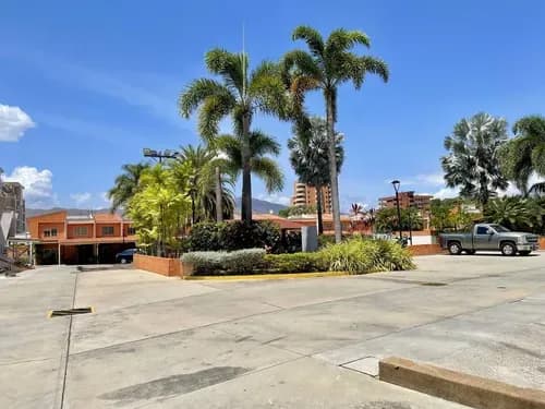 Townhouse En Mañongo Res. Doral Park