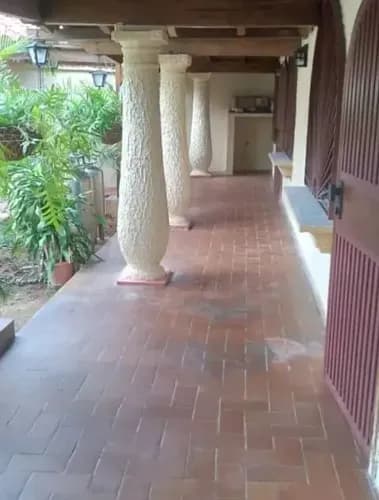Hc Inmuebhc Vende Casa Ubicada En San Diego Urbanización El Morro 1 438mtrs2 3 Habitaciones (1 Con Baño) 2 Baños Cocina Empotrada Recién Remodelada Estacionamie