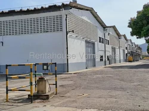 Ecl Oportunidad De Inversión 3 Galpones Unificados Cagua 25-19413