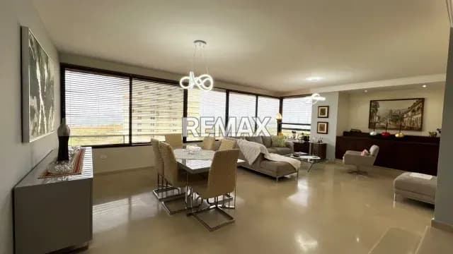 VENDO APARTAMENTO EN RESIDENCIAS CERRO ALEMAN