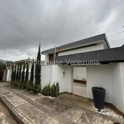 Casa En Alquiler En Santa Paula Rvz