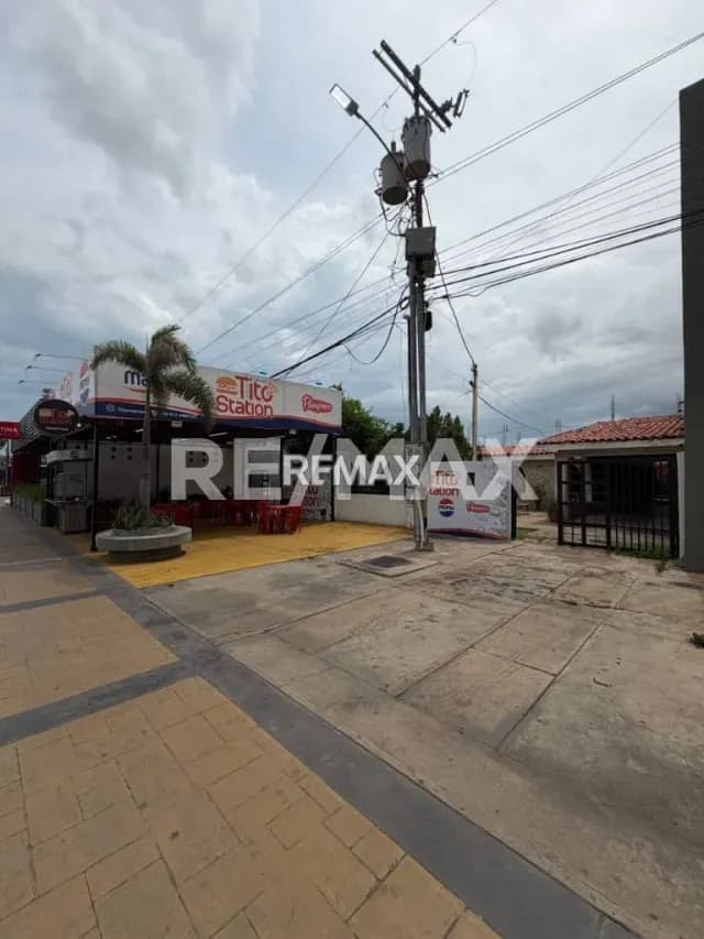 CASA COMERCIAL EN LA COROMOTO