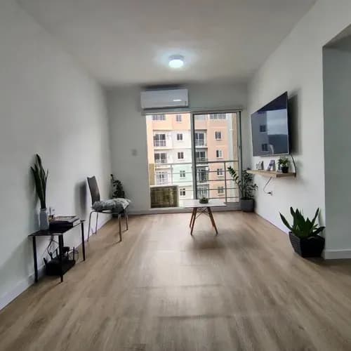 Johana Lazaro Vende Apartamento Remodelado En Montemayor San Diego Piso Alto **clientes Directos**