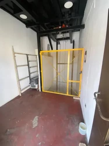 Mariana Vende Edificio Multiproposito Welka