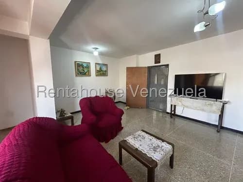 Raíza Suárez Vende 2 5 1 4 3 9 9 Amplio Y Cómodo Apartamento Con 3 Habitaciones, 2 Baños, Sala Comedor, Cocina, Family Room, Centro Oeste De Barquisimeto