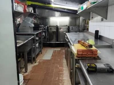 ALQUILER LOCAL COMERCIAL EL MARQUÉS