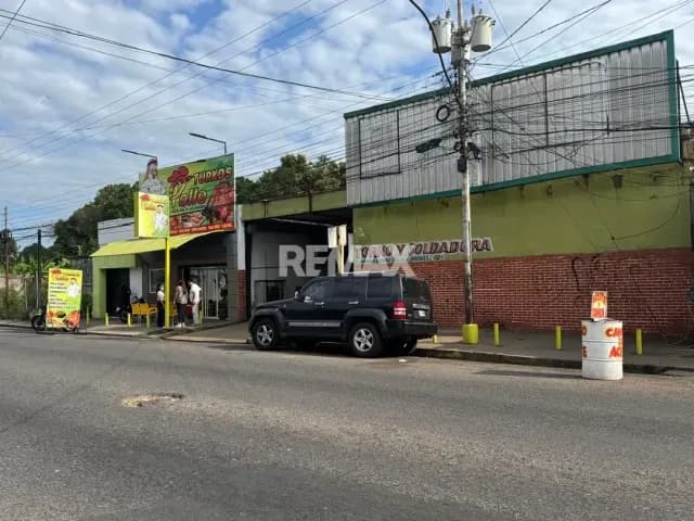 Se Vende Galpon Industrial en Localidad Estrategica de Boquerón a 50 metros del Elevado, Sector Mautin