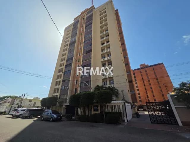 Apartamento en Venta Resistencias Mar Caribe, Av. El Milagro