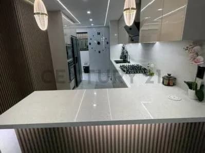 Espectacular Apartamento Remodelado de Lujo en Montalbán II