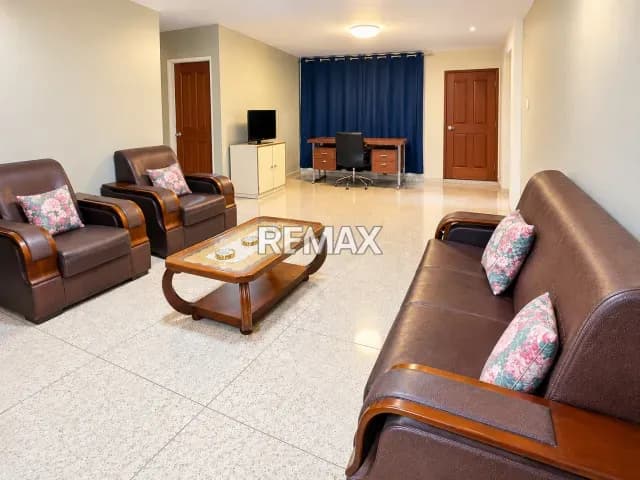 EN VENTA APARTAMENTO AV. UNIVERSIDAD 100M2