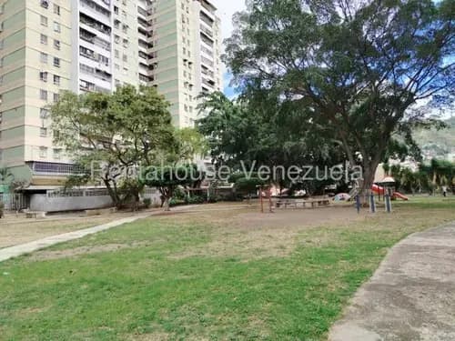 Apartamento En Venta En El Paraiso 26-11975 Linda