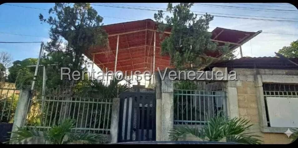 Casa (1 Nivel) en Venta en Santa Lucia, Miranda