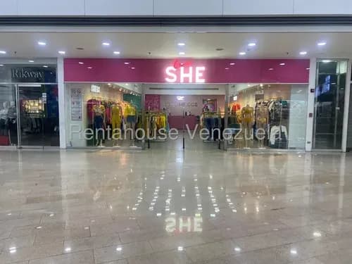 Se Alquila Amplio Local Comercial En Cc Millenium Cod. 25-24638