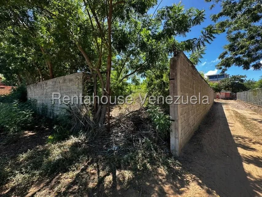 Terreno (Residencial) en Venta en El Cardon, Nueva Esparta