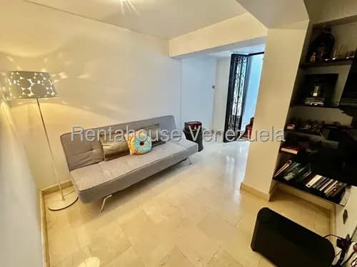 Exclusivo Y Moderno Apartamento En Venta En Las Mercedes Con 4 Puestos De Estacionamiento