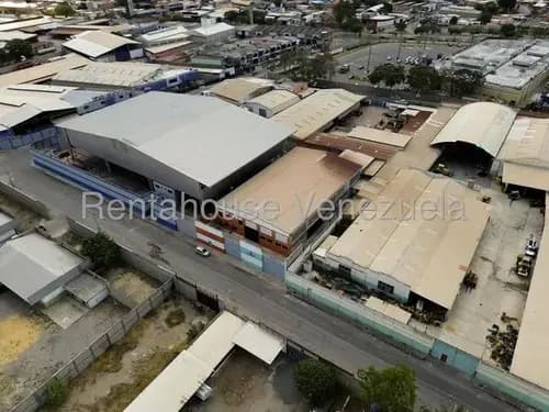 Bray Montoya Alquila Espectacular Galpón En Zona Industrial 1 Barquisimeto, Ideal Para Desarrollar Cualquier Emprendimiento. 2#5#1#6#2#1#0