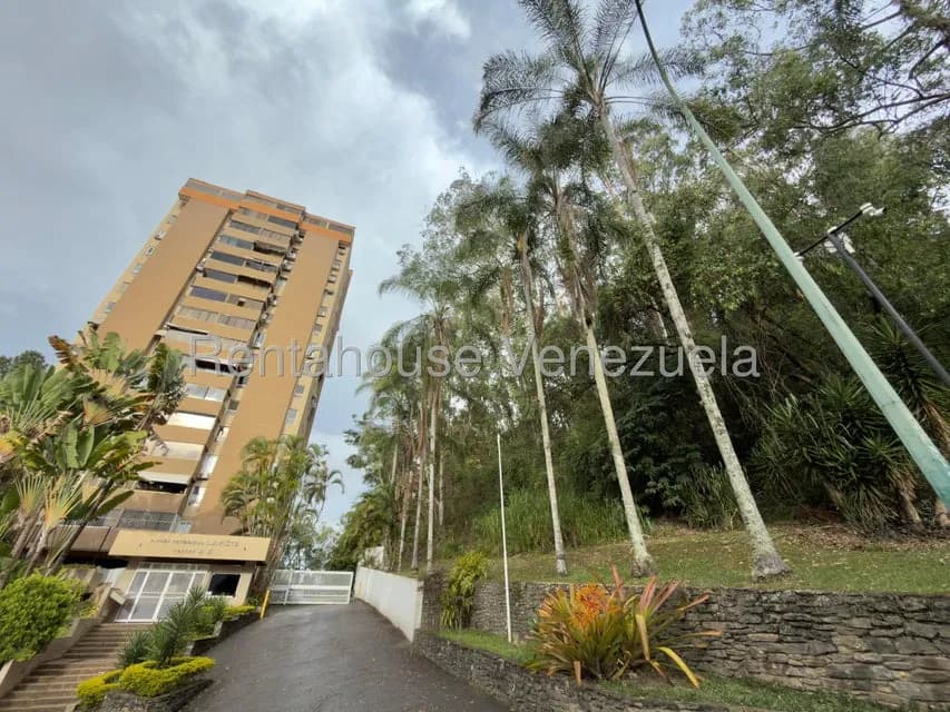 Apartamento (1 Nivel) en Alquiler en Los Naranjos del Cafetal, Distrito Metropolitano
