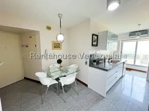 Mp Apartamento En Alquiler En Lomas De Las Mercedes Yf 26-17277