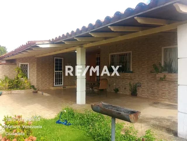 Se Vende Casa en la zona de la Cruz de la Paloma, Urbanización Villa de Alta Cruz, Maturin