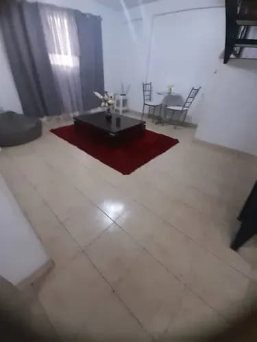 Venta De Casa En Urbanización Villas De Aragua Maracay Estado Aragua. - Área Total De Terreno 162 Mts2. - Área De Construcción 163,40 Mts2. - Casa Quinta Pareada De Dos Plantas. Planta Baja: - Reci