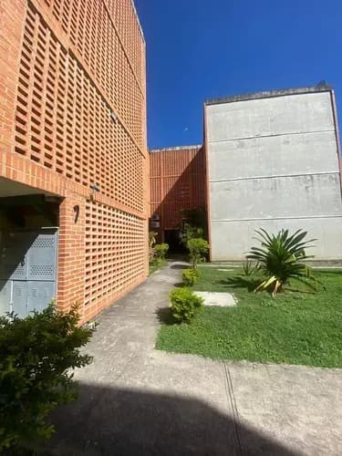Apartamento Semi - Amoblado En El Tulipán Rc-ind