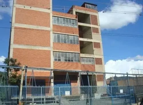 Alq. Planta Industrial Torre Centro Grafico Caricuao 1288 M2