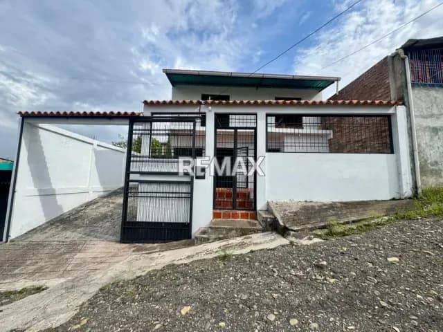 Casa. Venta. Belandria, Via Capacho