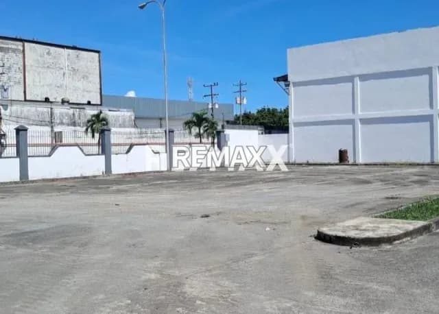 ALQUILO GALPÓN 9 CENTRO EMPRESARIAL LOS LLANOS