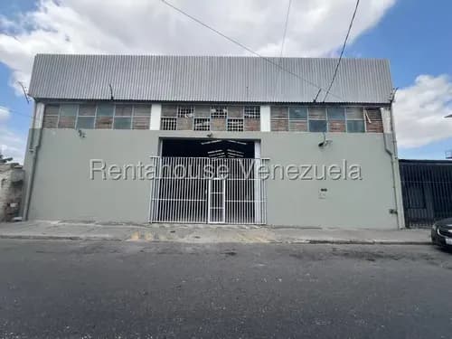Galpon En Alquiler En Barquisimeto Zona Centro Codigo 2 6 1 5 6 1 2 Mildred Alquila Galpon De 900m2 En El Corazon Centro Oeste De Barquisimeto. Infraestructura Disenada Para La Eficiencia Con 4 Ofi
