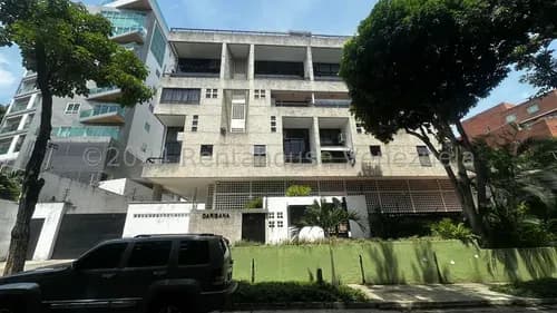 Edt Apartamento Remodelado De Dos Niveles En Venta En Las Mercedes25-12497 Yf
