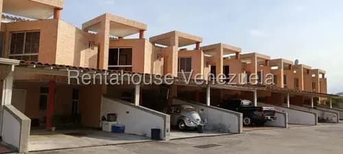 Norma Piña Rah Ofrece En Alquiler Hermoso Townhouse, En El Rincón, Naguanagua. Totalmente Equipado, Con Planta 50% Y Pozo. Cod.26-17077. *** Solo Clientes Directos ***