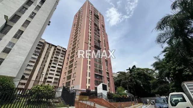 EN VENTA APARTAMENTO UBICADO EN EL PARAISO