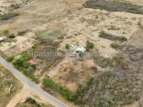 Lcda. Milagros Inmuebles Nazareth Terreno En Venta En Barquisimeto Lara Zona Norte Tamaca. Codigo Del Inmueble 25-20771 Economica Residencial Economico Comercial