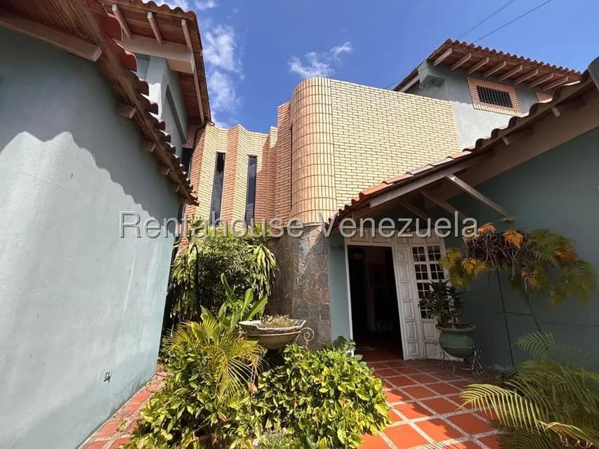Casa (Multipes Niveles) en Venta en Colinas De Santa Rosa, Lara