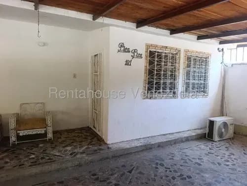 Venta De Casa Cómoda Amplia Bella Palo Negro 161mts2 26-11722 Gbf